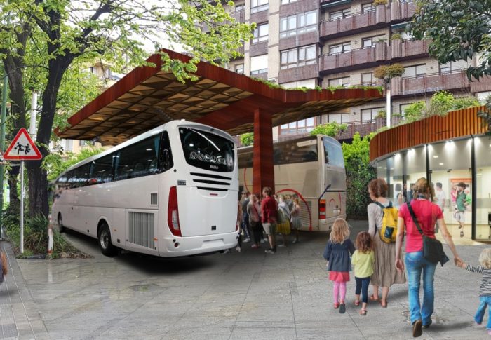 Andrade denuncia el estado de abandono de la antigua gasolinera de Algorta cerrada desde 2016