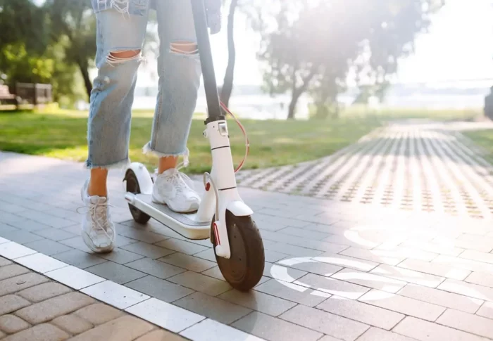 El PP de Getxo solicita modificar la ordenanza municipal de tráfico para incluir la regulación de patinetes eléctricos