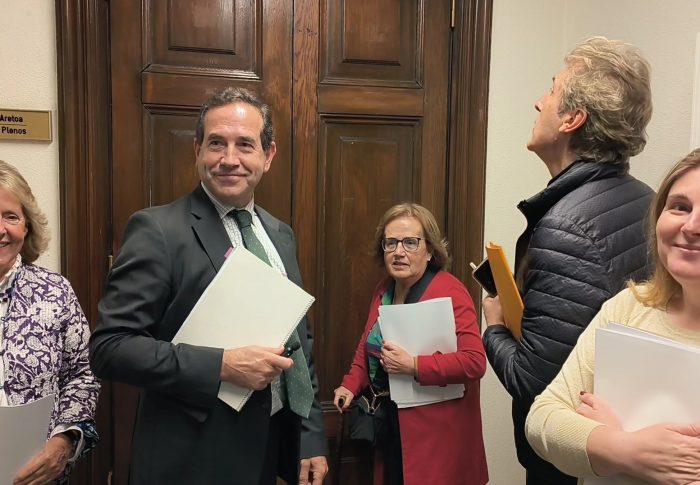 El PP de Getxo acusa a la alcaldesa de encubrir a los concejales que presuntamente han tenido trato de favor en el caso de “Irurak Bat”